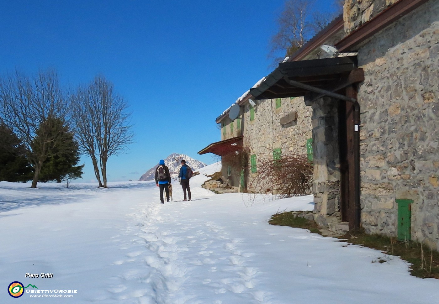 26 Passiamo alla Malga Cucco (1510 m) .JPG